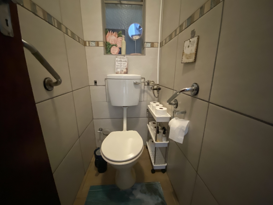 To Let 2 Bedroom Property for Rent in Monte Vista Western Cape